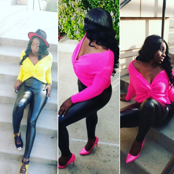 KNIT V NECK SWEATER (REVERSABLE) - Picture 3 of 3